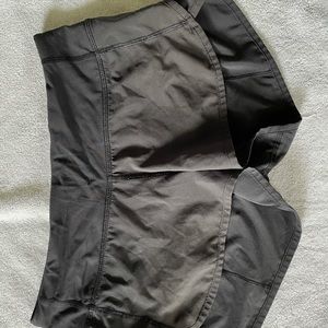 Lululemon Speed Up Shorts 2.5, size 4. Black